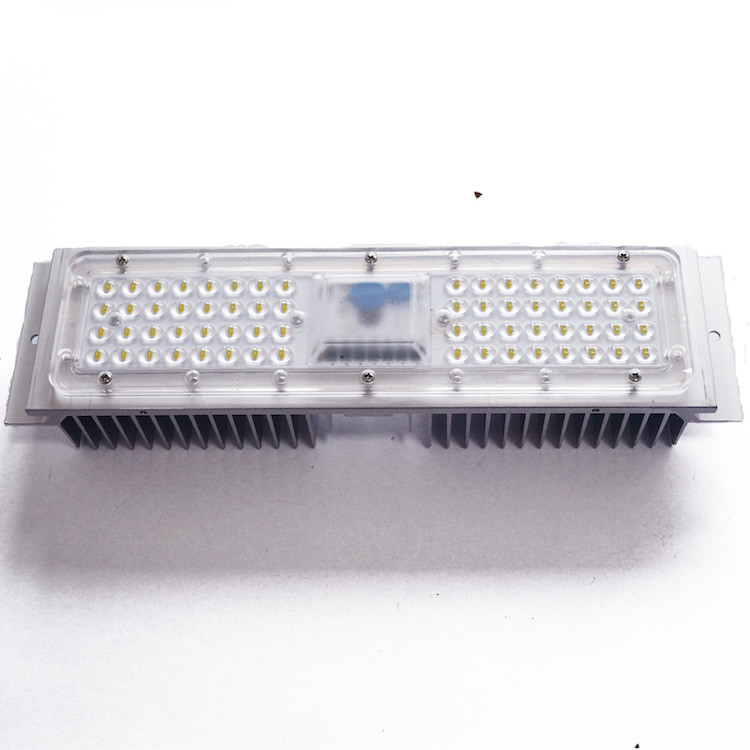 AC220V एलईडी स्ट्रीट लाइट घटक हीट सिंक के साथ SMD3030 ऑप्टिकल पीसी