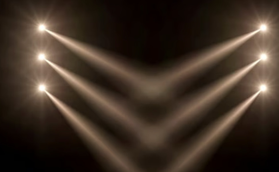 के बारे में नवीनतम कंपनी का मामला 15 साल की गहरी खेती और अनुकूलित ऑप्टिकल कोर