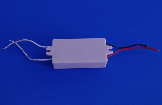 High Efficiency 24w Street Light Led Driver 700ma Constant Current Ac110v / 220v